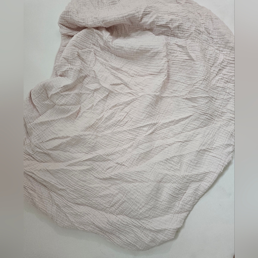 Restoration Hardware Baby Child Petal Pink Crib Sheet Featherlight Cotton Gauze